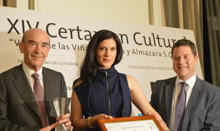 García-Page participa en Madrid en el XVI Certamen Cultural ‘Virgen de las Viñas’, donde será reconocido por su trayectoria política