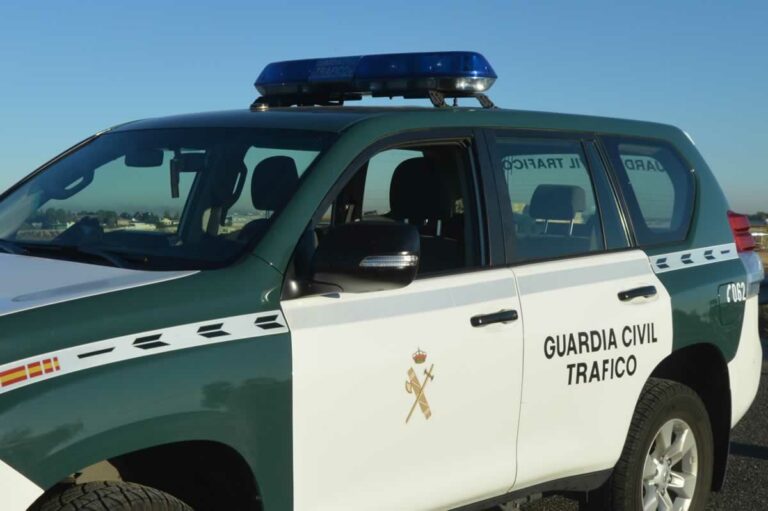 Fallece un conductor tras chocar contra un árbol en Villalpardo (Cuenca)