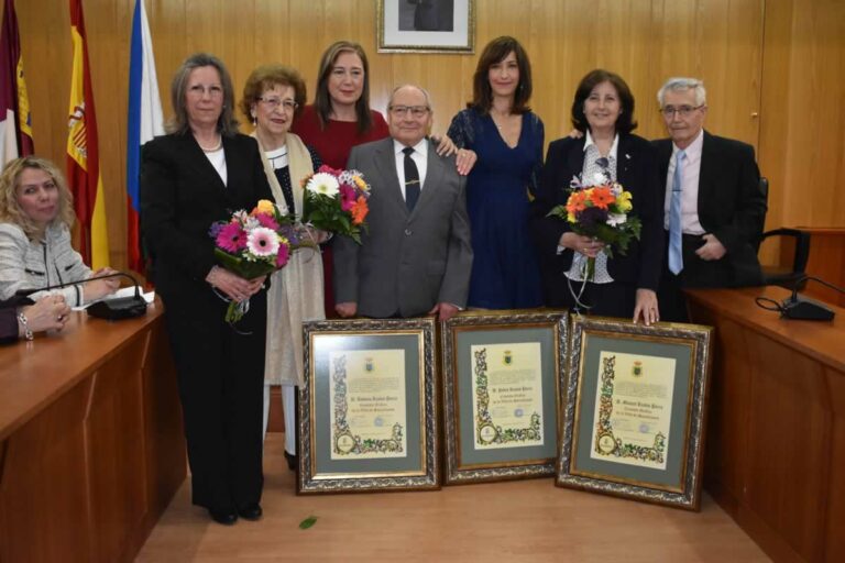El Ayuntamiento de Socuéllamos reconoce a los hermanos Reales Parra como ‘Cronistas gráficos de la Villa de Socuéllamos’