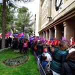 Más de un millar de personas se concentran frente al Ayuntamiento de Albacete
