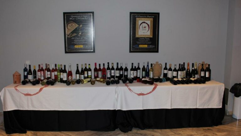 La bodega más antigua de la región entrega sus Premios Nacionales «Vinos Ojos del Guadiana»