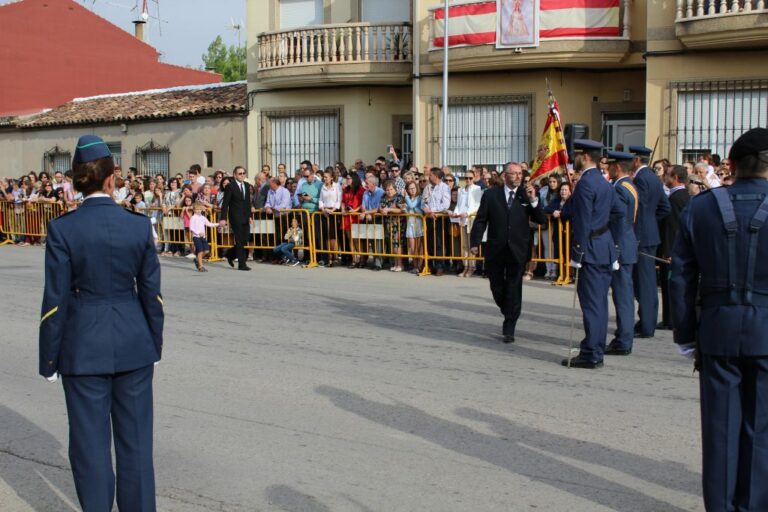 Casi 300 personas participan en la Jura de Bandera civil en Socuellamos