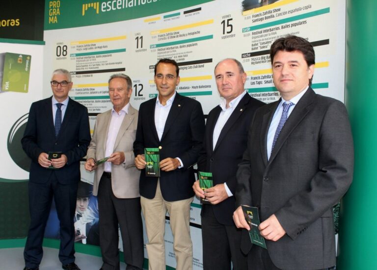 Francisco Navarro agradece a Globalcaja su compromiso con la cultura, nuestras tradiciones y los artistas locales durante la Feria de Albacete