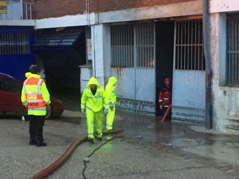 Bomberos y Policía Local realizaron un total de seis intervenciones en Cuenca por la lluvia