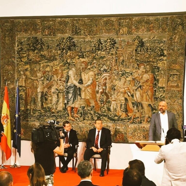 Page asegura que el nuevo Gobierno de C-LM “nunca se va a saltar las leyes”