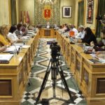 El Ayuntamiento renovará el césped del campo Obispo Laplana y la pista de atletismo Luis Ocaña