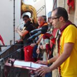 Con el multitudinario desfile de peñas y el pregón de Diego Valera incian las fiestas de San Mateo