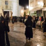 El sonido de las cadenas rompe la noche en la Procesión del Silencio de Tomelloso