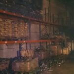 Arde una nave con varios vehículos y un depósito de gasoil en Puebla del Príncipe (Ciudad Real)