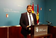 El secretario de organización del PSOE Esteban llama a Román y a Carnicero «macarras de la política»