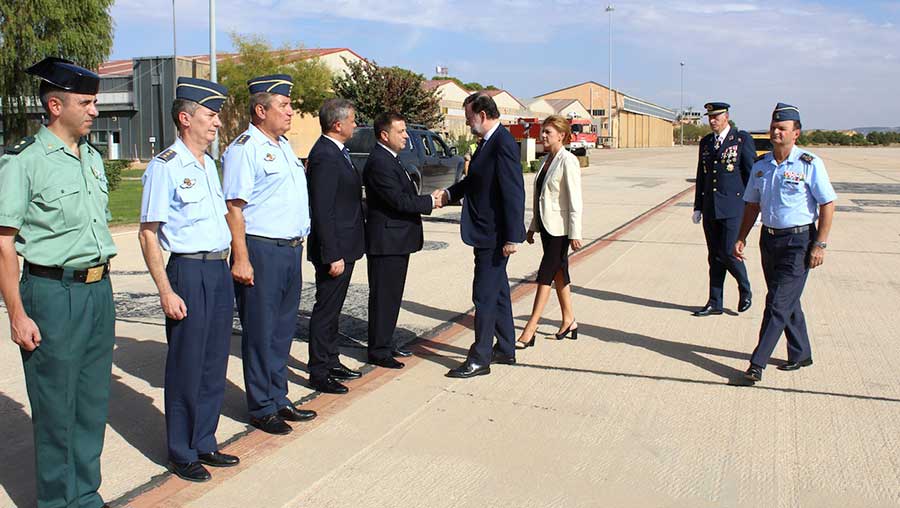 Rajoy y Cospedal en la Base Aérea de Los Llanos junto al alcalde Manuel Serrano