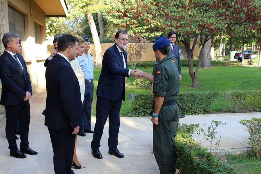 Rajoy y Cospedal en la Base Aérea de Los Llanos junto al alcalde Manuel Serrano