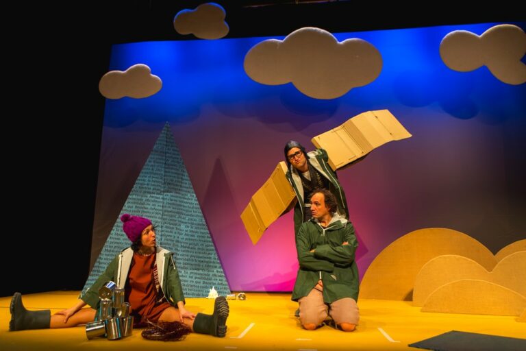 Mayo llega a Manzanares con teatro, poesía, música y circo