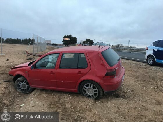 Detenida una conductora tras estrellarse en la carretera de Las Peñas (Albacete)