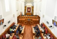 El PP pregunta cómo se pagará a nuevos miembros de Gobierno y Ruiz Molina les pide que se “enmienden a sí mismos”