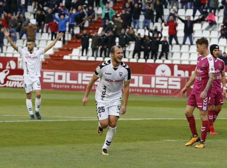 El Alba gana al Valladolid y sigue intratable en casa