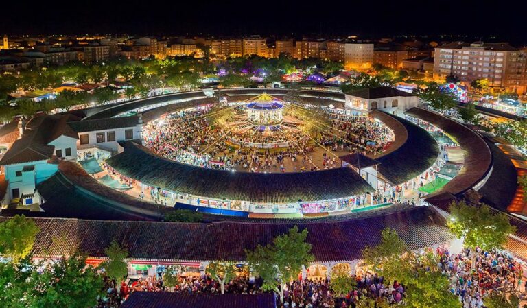 La Feria de Albacete requiere de muchos profesionales de limpieza, ¿adivinas a cuántos se ha contratado este año?