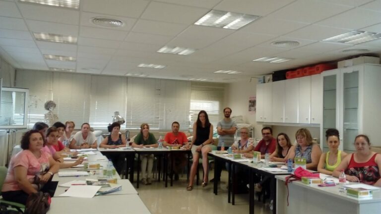 CCOO cualifica a 33 personas en Hellín y Toledo para que puedan trabajar en la atención a dependientes