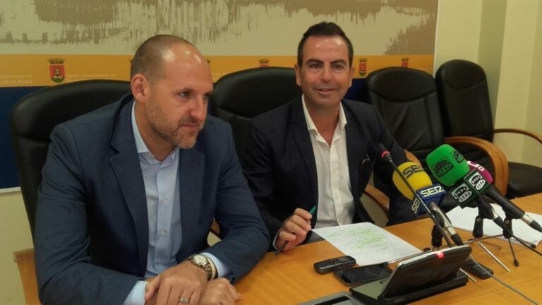 El PSOE de Talavera solicita la reunión de la Comisión del AVE y el consistorio les responde que será a principios del próximo curso