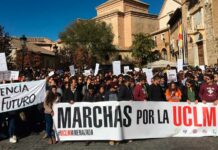 Más de 4.000 estudiantes se manifiestan en cuatro campus de C-LM pidiendo más diálogo y mejor financiación para la UCLM