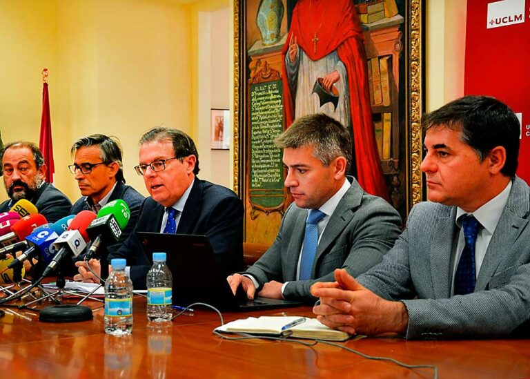 El rector de la UCLM acusa de deslealtad al Gobierno de Castilla-La Mancha