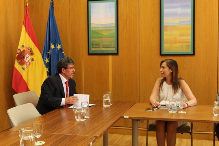 La Junta y el Ministerio de Agricultura avanzan en el debate sobre el Pacto Nacional del Agua