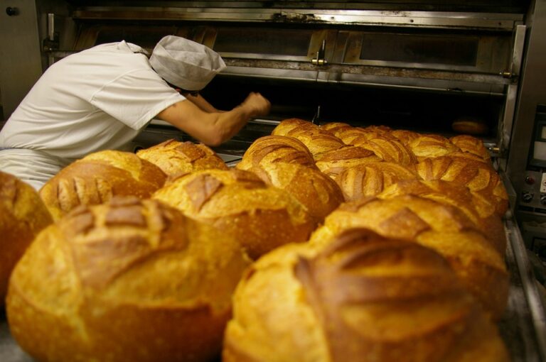 Los panaderos de Cuenca reivindican el consumo del pan “de toda la vida”
