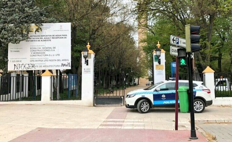 Los parques de la Fiesta del Árbol y Abelardo Sánchez de Albacete permanecerán cerrados este jueves
