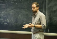 Suspendida la protesta contra la reducción de refuerzos de docentes al ver «avances» en la negociación