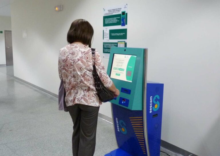 8 nuevos puestos informáticos en el Hospital de Ciudad Real para evitar aglomeraciones