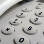 Abrió cuentas a nombre de otras persona para no pagar facturas de gas y teléfono