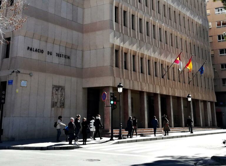 Una pelea en un pub de Albacete podría condenarle a 4 años en prisión