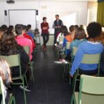 Proyecto Hombre ofrece una charla en el IES Vicente Cano sobre la prevención en el consumo de alcohol