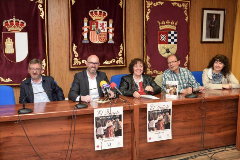 El Caballero del Verde Gabán, requesones y leones en la decimonovena edición de El Quijote en la Calle