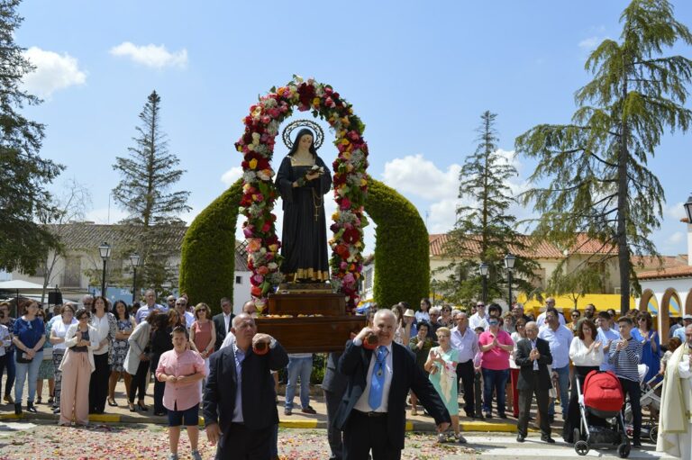 FOTOS: Mota del Cuervo celebra su procesión de Santa Rita