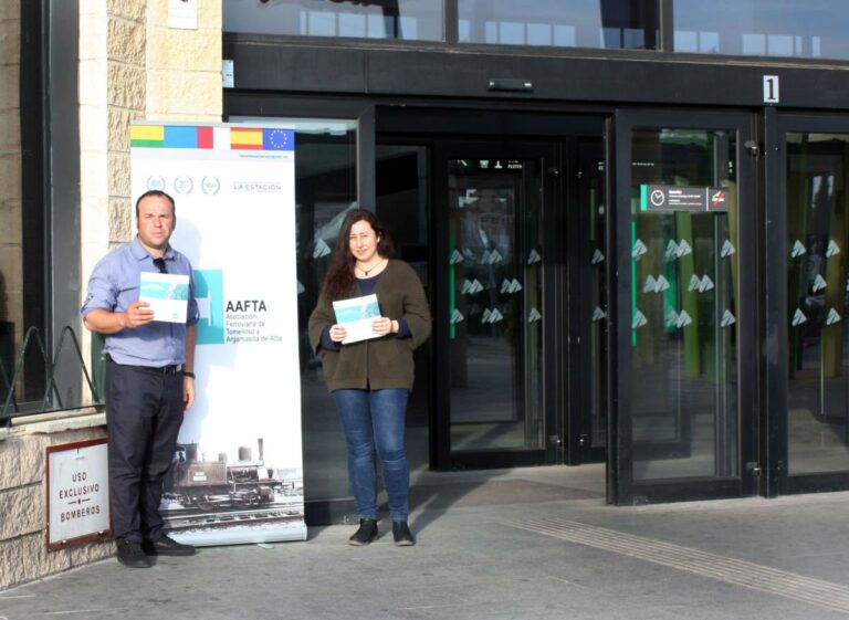 AAFTA hace entrega de cuadernos con la propuesta de conexión ferroviaria para Tomelloso en Ciudad Real