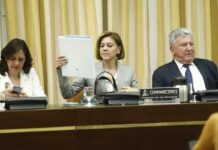 Cospedal niega haber cobrado en negro: «No tengo conocimiento de caja b y creo que no la hubo nunca»