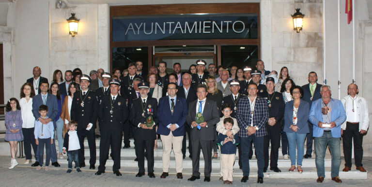 Hermandad de San Isidro y Policía Local de Criptana se hermanan en reconocimiento a la labor de seguridad del cuerpo