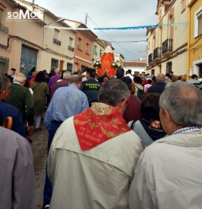 (Fotos) La Virgen de los Remedios ya descansa en La Roda, a pesar de la polémica y la lluvia
