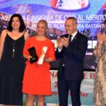 Pilar Zamora recibe la Medalla de Oro de la Real Federación Española de Balonmano