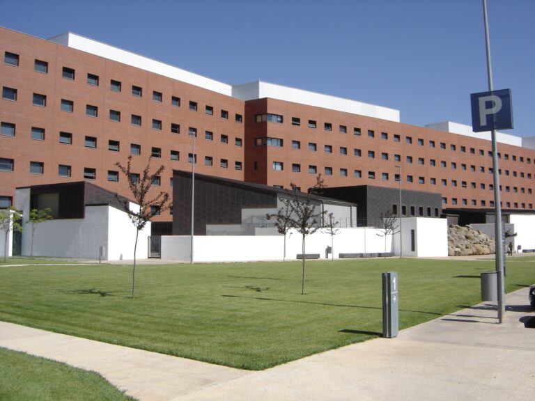 Le hirieron con arma blanca en Ciudad Real, permanece estable en la UCI