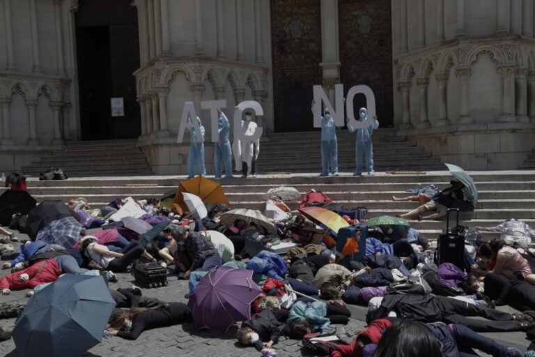 Recrean en Cuenca la evacuación de la ciudad ante la amenaza de contaminación nuclear