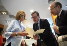 Cospedal descarta cambiar los requisitos de votación: «Discutir sobre reglas del juego aprobadas no tiene sentido»