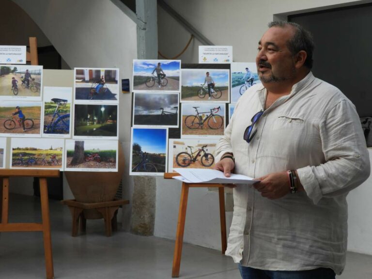 Más de 50 fotografías protagonizan la exposición del I Concurso Fotográfico ‘Manzanares, 30 días en bici’