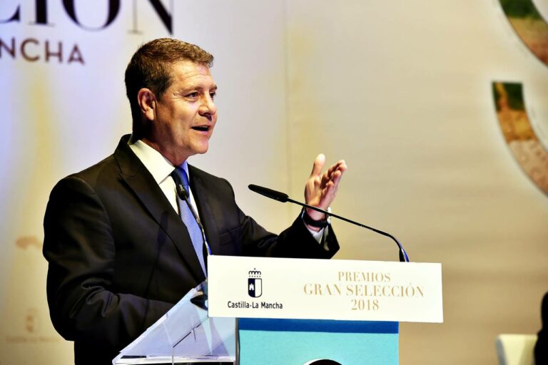García-Page confía en poder cerrar próximamente un acuerdo sobre financiación y titulaciones con la UCLM