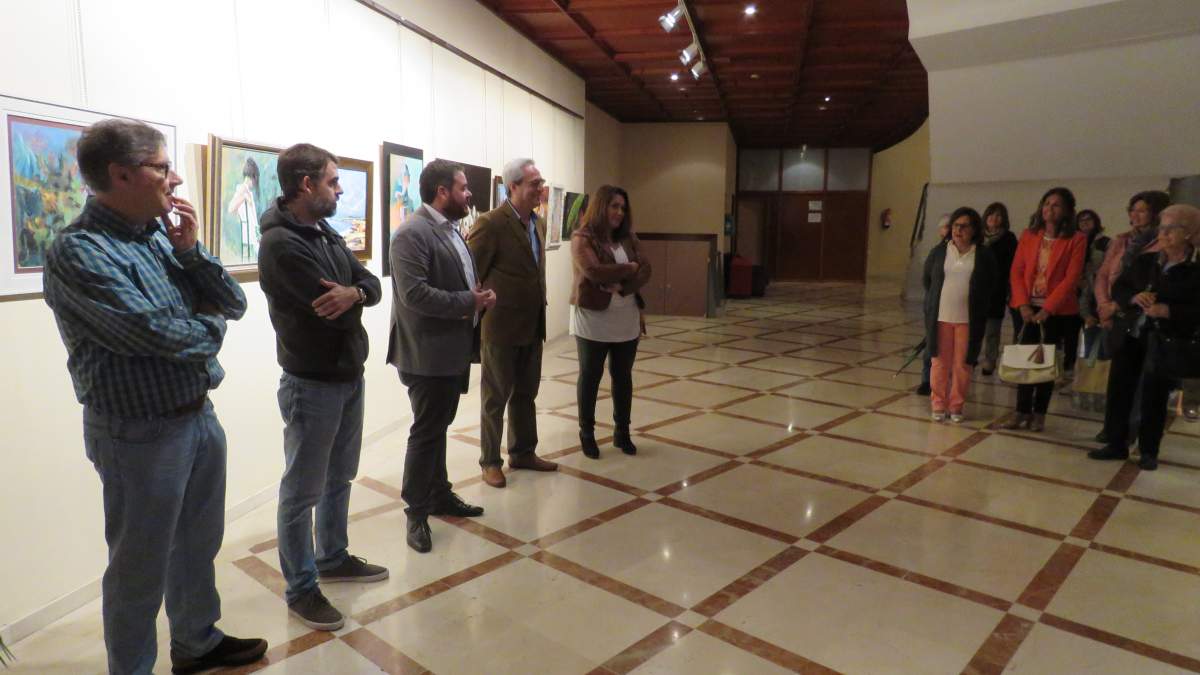 Más de 100 cuadros y 30 esculturas en la Universidad Popular de Manzanares