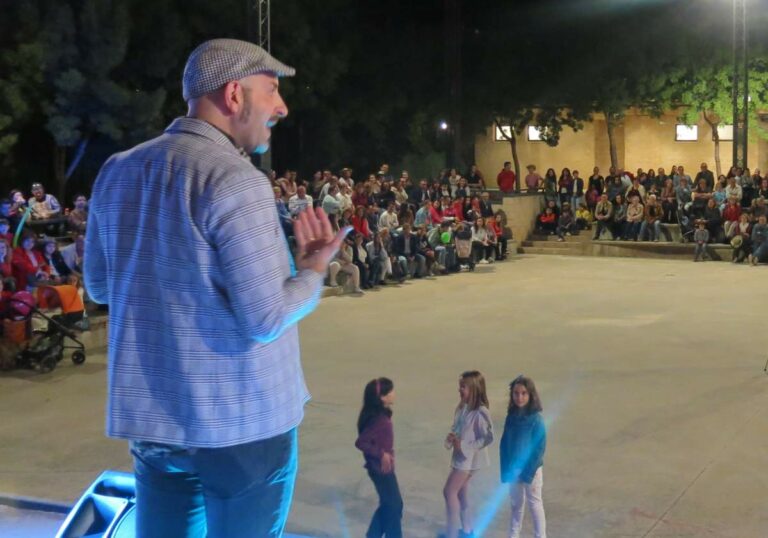 Humor, música, esculturas con motosierra y tradiciones, hacen las delicias de los visitantes de FERDUQUE 2018