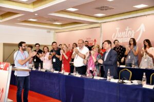 Emiliano García-Page ratificado como candidato socialista a la Junta para 2018