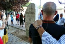 Un monolito en honor a tres manchegos deportados a los campos nazis