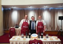 Page dice a habitantes de Chengdu que su carácter es parecido al de los de C-LM: «Visitándola se sentirán como en casa»